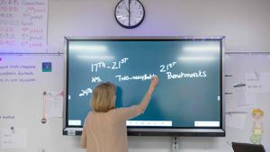Higher ed spending up as enrollment plummets at Illinois universities Higher ed spending up as enrollment plummets at Illinois universities