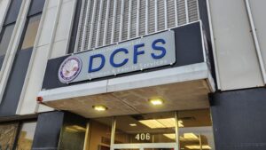 DCFS denies claim that agency uses uncertified interns to investigate families