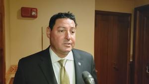 Illinois law mandates pharmacies to sell needles, sparking safety debate