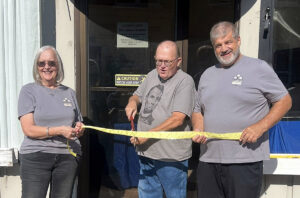 Doran Coins Celebrates Grand Opening with Ribbon Cutting