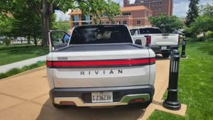 Illinois quick hits: Unemployment down; Rivian supplier gets tax incentives Illinois quick hits: Unemployment down; Rivian supplier gets tax incentives
