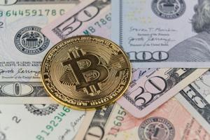 Pritzker signs cryptocurrency bills, sparking debate over protection, innovation Pritzker signs cryptocurrency bills, sparking debate over protection, innovation