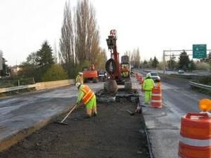 Illinois quick hits: Record infrastructure spending planned; watchdog urges ratepayers review Ameren bills Illinois quick hits: Record infrastructure spending planned; watchdog urges ratepayers review Ameren bills