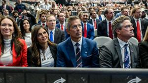 'There is no excuse': air traffic controllers, pilots urge Congress to end shutdown