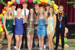 Junior Homecoming Attendents