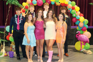 Sophomore Homecoming Attendents