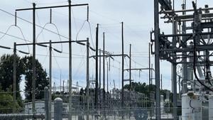 U.S. power grid holds up in cold; warning issued