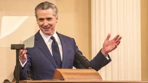 California governor faces fine for failure to report donations