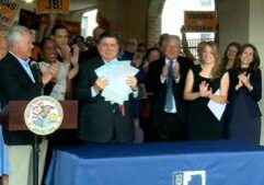 Small business group: Pritzker-signed bills are wrong move Small business group: Pritzker-signed bills are wrong move